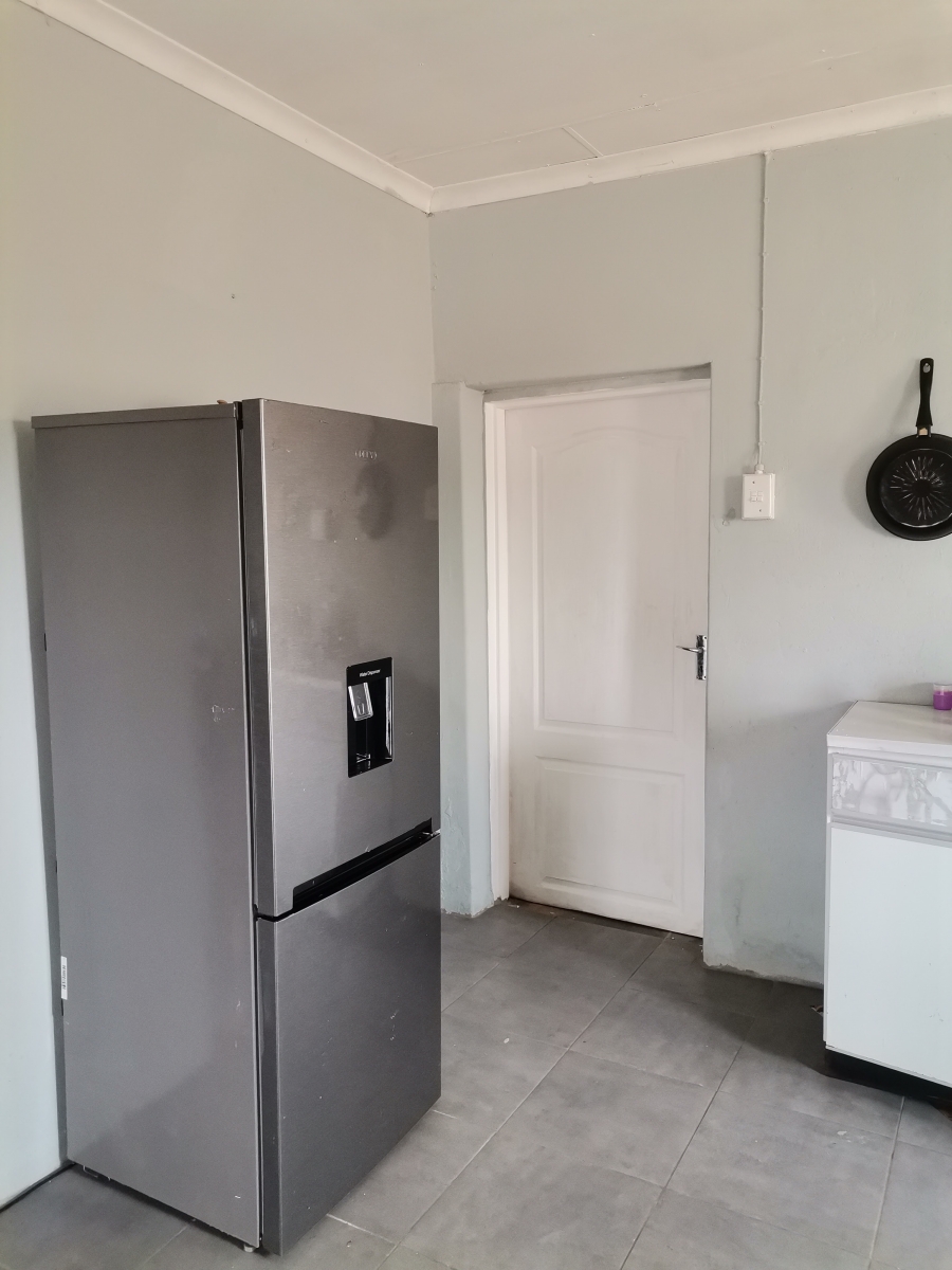 2 Bedroom Property for Sale in Weltevrede Free State